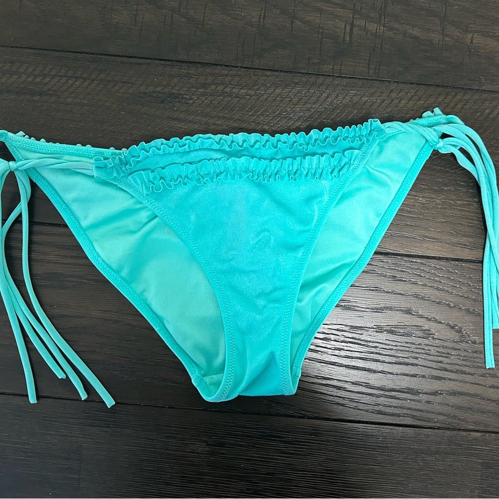 VICTORIA’S SECRET Bathing Suit Bottoms